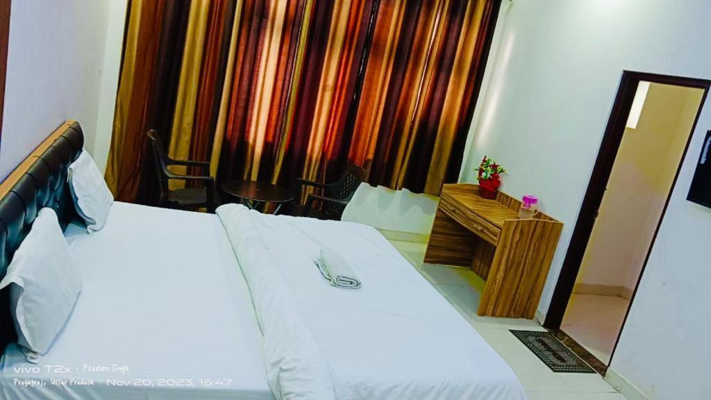 Mauji'S Villa Hotel & Guest House Allāhābād Junction Kültér fotó